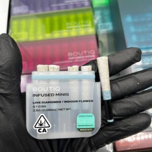 Boutiq infused mini pre rolls  Indoor flower x Live diamond
